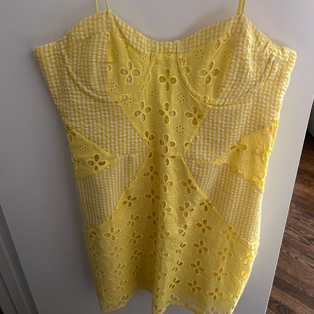 The prettiest yellow dress ever💛🫶